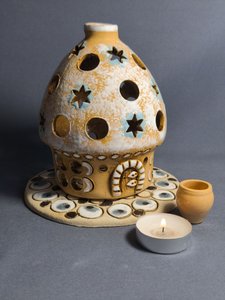 Хатинка з зірочками глазурована (14 см.маленька кругла) - зображення 1
