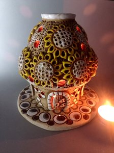 Хатинка з соняхами та віконцями на даху (16 см.кругла велика) - зображення 7