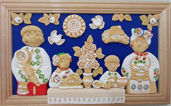 Сім'я за столом з сином та донькою (20 х 33 см) - зображення 1