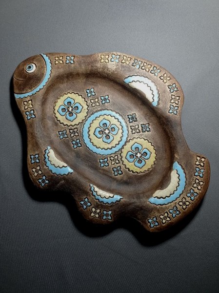 Велике блюдо "Рибка Берегиня" (41 х 25 см молочена кераміка) - зображення 1