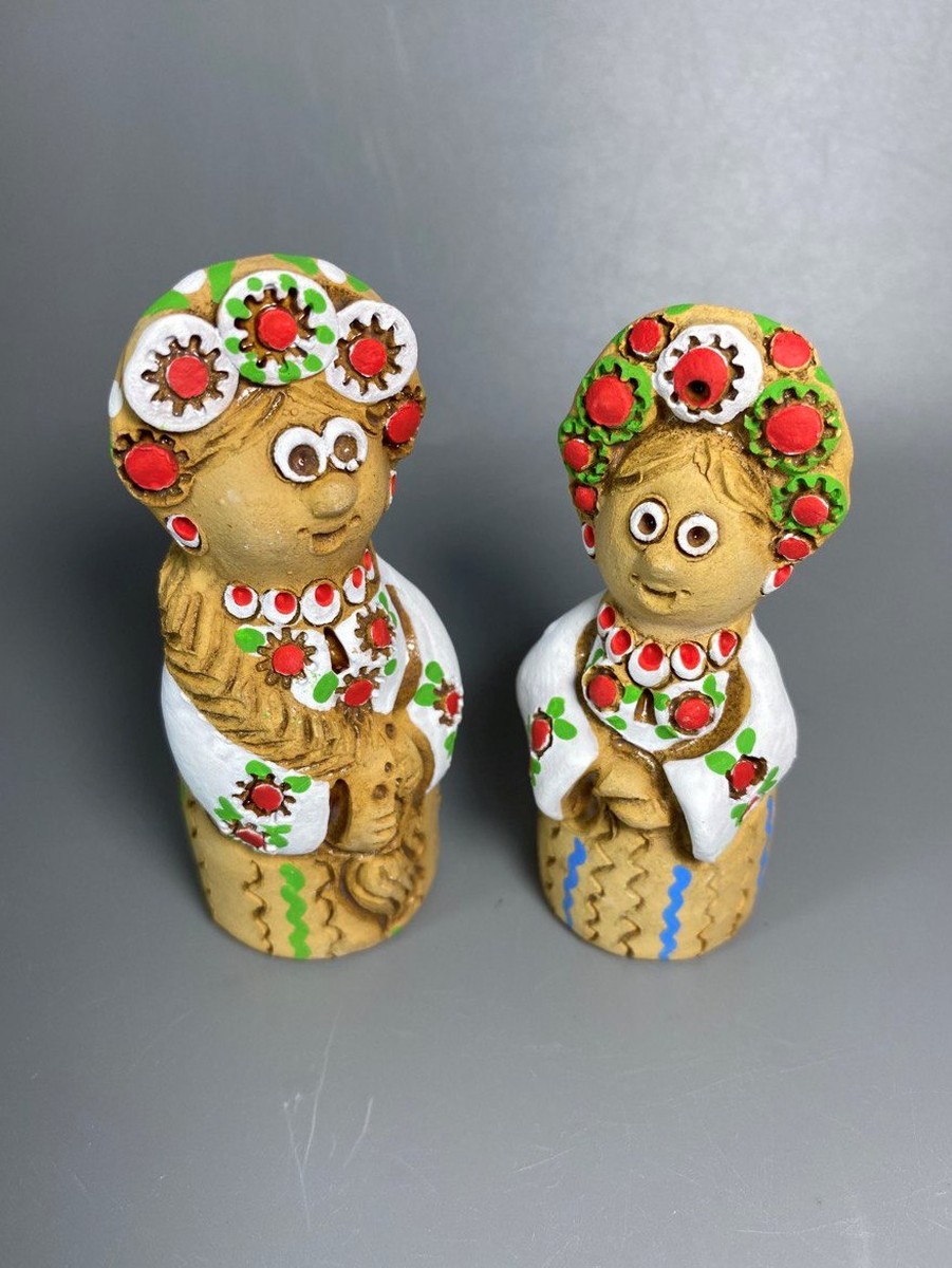 Молода у віночку (8 см) - зображення 1